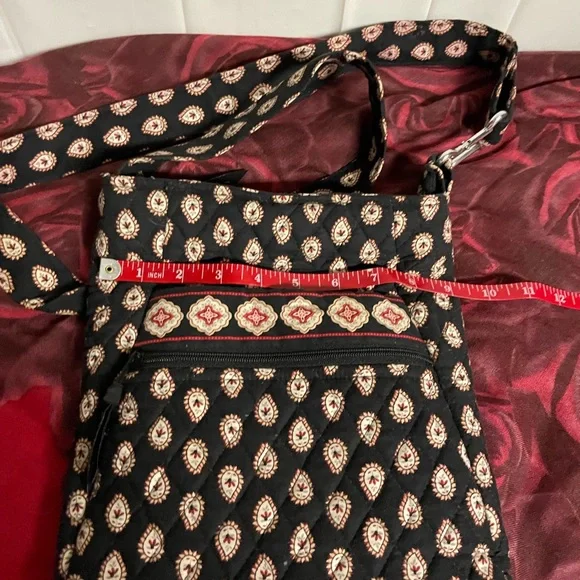 Vera Bradley med size purse - Picture 10 of 10